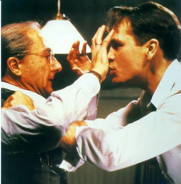 W 1984 roku Malkovich wystąpił na Broadwayu u boku Dustina Hoffmana w "Śmierci komiwojażera" Arthura Millera - za kreację w filmowej wersji dramatu (reż. Volker Schlöndorff) otrzymał Nagrodę Emmy.