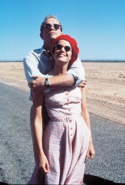 W filmie Bernardo Bertolucciego "Pod osłoną nieba" Malkovich wspólnie z Debrą Winger wcielili się w amerykańskie małżeństwo - Porta i Kit Moresbych - którzy wyjeżdżają w 1947 roku do Afryki Północnej w poszukiwaniu sensu ich związku.