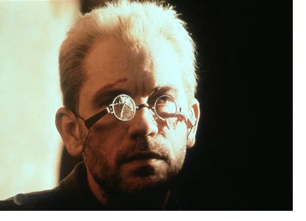 W 1996 roku Malkovich wcielił się w tytułową postać dramatu Volker Schlöndorffa "Król Olch" według scenaiusza Jean-Claude'a Carriere'a. Mimo że film nie trafił ani do brytyjskich, ani amerykańskich kin, otrzymał wysokie noty od krytyków.