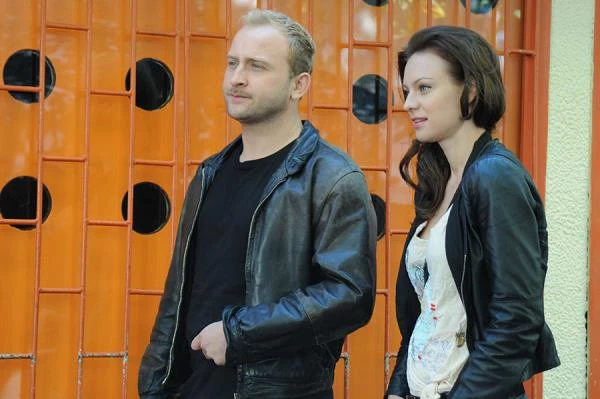 W zeszłym roku gwiazda pojawiła się u boku Borysa Szyca w pokazywanej na festiwalu w Rzymie "Ixjanie" Józefa i Michała Skolimowskich. To historia pisarza, który bierze udział w balu zorganizowanym przez pewnego bogatego wydawcę. Następnego dnia niewiele pamięta, poza tym, że... zabił przyjaciela. Boczarską oglądaliśmy również w głośnym "Bejbi blues" (2012) Katarzyny Rosłaniec. Wcieliła się w matkę 17-latki (Magdalena Berus), która bardzo chce mieć dziecko, bo wszystkie młode gwiazdy je mają...