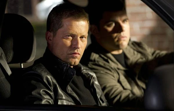 W amerykańskiej komedii szpiegowskiej "A więc wojna" Schweigera zobaczyliśmy w roli Heinricha - handlarza bronią, który chce się zemścić za śmierć brata na granych przez Chrisa Pine'a i Toma Hardy'ego agentach CIA.