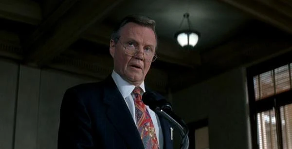 W "Zaklinaczu deszczu" (1997) Francisa Forda Coppoli na podstawie powieści Johna Grishama Voight stworzył pamiętną kreację bezwzględnego prawnika Leo Drummonda, za którą otrzymał nominację do nagrody Złotego Globu dla najlepszego aktora drugoplanowego.