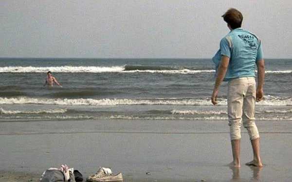 "Ptasiek" - film z 1984 roku w reżyserii Alana Parkera, będący ekranizacją powieści Williama Whartona pod tym samym tytułem. Pierwsza doskonała rola, która bez wątpienia stała się momentem zwrotnym w karierze aktora. Film otrzymał Grand Prix na Festiwalu Filmowym w Cannes w 1985 roku.
