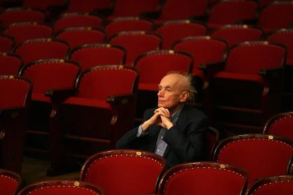 "Gdy ktoś pyta mnie o ulubionego polskiego kompozytora, zawsze odpowiadam tak samo: Wojciech Kilar. On już dawno odpowiedział sobie na jedno z najważniejszych pytań o to co jest najważniejsze w pracy kompozytora, serce czy umysł? I wybrał serce podparte wielkim intelektem. To artysta, który wybrał najwłaściwsza drogę, drogę niezależności dającej siłę" - tak starszego kolegę po fachu oceniał Jan AP Kaczmarek. laureat Oscara za muzyke do "Marzyciela" - fot. Maszewski