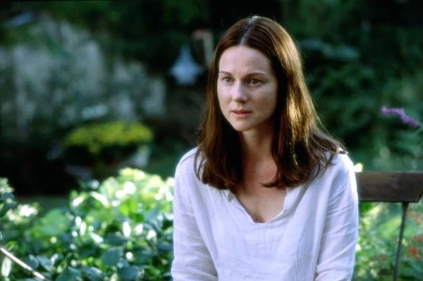 Jedno z pierwszych ważnych wyróżnień, potwierdzających, że dobrze obrała życiową drogę, otrzymała za kreację 
Samanthy Prescott w komediodramacie "Możesz na mnie liczyć" (2000). Za główną rolę w obrazie Kennetha Lonergana była nominowana do Oscara (i Złotego Globu) w kategorii "najlepsza aktorka pierwszoplanowa".