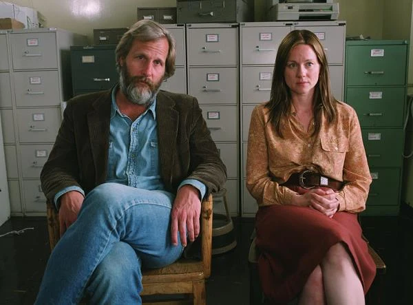 Do trzech razy sztuka? Nie w wypadku Laury Linney. Rola w "Walce żywiołów" (2005) Noah Baumbacha u boku Jeffa Danielsa przyniosła jej trzecią nominację do Złotego Globu (w kategorii "najlepsza aktorka w komedii lub musicalu"), ale tym razem lepsza okazała się Reese Witherspoon ("Spacer po linie").