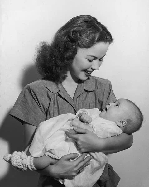 W 1945 r. wyszła za mąż za Johna Agara. Wystąpiła z nim w "Forcie Apachów" (1948). Rok później rozwiodła się z nim i poślubiła Charlesa A. Blacka. W 1950 r. definitywnie pożegnała się z kinem i przez kilka lat poświęciła się życiu rodzinnemu.
