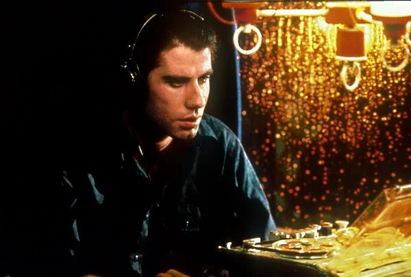 Wyjątkiem pozostaje "Wybuch" Briana De Palmy (1981) - ambitny film inspirowany "'Powiększeniem" Antonioniego i "Rozmową" Coppoli. Wielkim admiratorem obrazu jest Quentin Tarantino, który  - obok "Taksówkarza" i "Rio Bravo" - zaliczył "Wybuch" do trzech swych ulubionych tytułów.