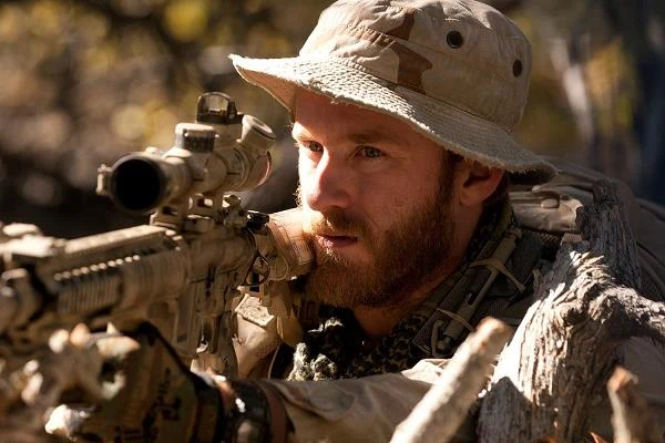 Ben Foster w scenie z filmu "Ocalony"