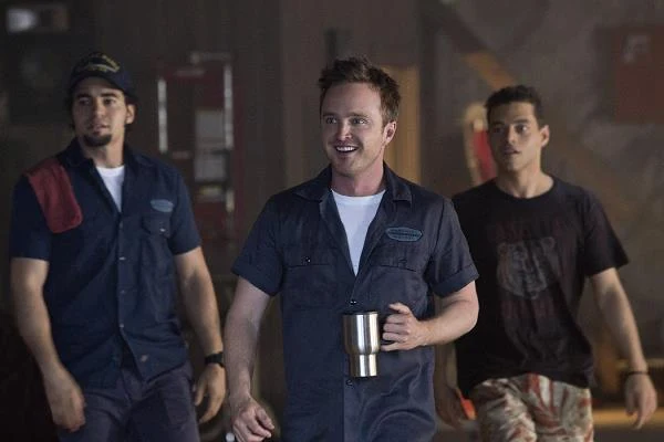 Ramon Rodriguez, Aaron Paul i Rami Malek w scenie z filmu "Need for Speed"