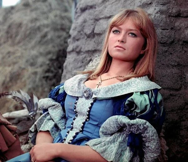 Niezapomnianą kreację stworzyła również Magdalena Zawadzka, odtwórczyni Baśki, wiernej towarzyszki życia pana Michała.