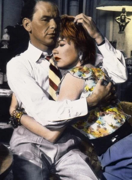 Pierwszą nominację do Oscara MacLaine otrzymała za występ w dramacie "Długi tydzień w Parkman" (1958) - ekranizacji powieści Jamesa Jonesa w reżyserii Vincente'a Minnelliego. Jej ekranowym partnerem był sam Frank Sinatra.