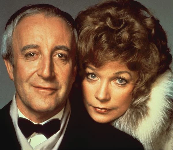 To była scena! W filmie Hala Ashby'ego "Wystarczy być" MacLaine masturbuje się, podczas gdy jej ogrodnik, grany przez Petera Sellersa (ostatnia rola wielkiego komika), z pełną nieświadomością wyczynu swojej pracodawczyni ogląda telewizję. Moment ten został uznany w plebiscycie serwisu Yesbutnobutyes.com za najbardziej spektakularny orgazm filmowy.