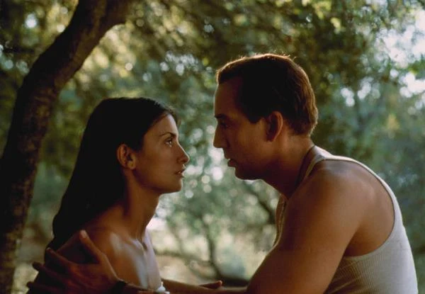 Ostatnia z niesławnych kreacji pochodziła z melodramatu "Kapitan Corelli", w którym grana przez Cruz Pelagia romansowała z tytułowym bohaterem, w którego wcielał się Nicolas Cage.