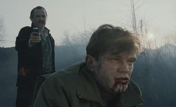 Marekj Kondrat i Cezary Pazura w filmie "Psy" - fot. Kino RP