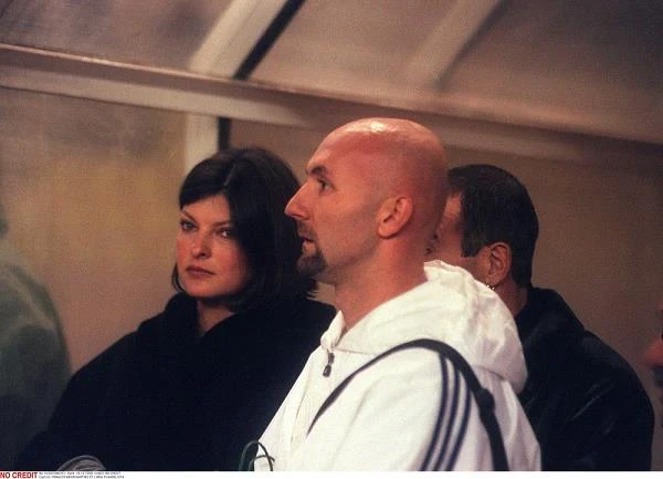 W wieku 22 lat poślubiła szefa agencji modelek Gerarda Marie. Małżeństwo przetrwało 6 lat. Kolejnym narzeczonym modelki był gwiazdor "Miasteczka Twin Peaks" Kyle MacLachlan, którego Evangelista porzuciła, gdy zakochała się w bramkarzu reprezentacji Francji Fabienie Bathezie (na zdjęciu). Burzliwy związek zakończył się po tym, jak modelka poroniła w 6. miesiącu ciąży.