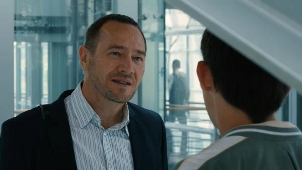 Olivier Rabourdin w filmie "Eastern Boys"