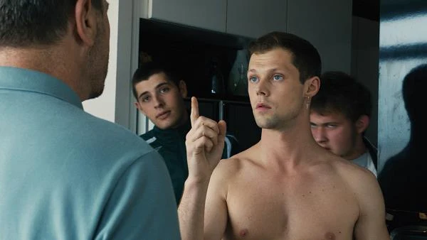 Kadr z filmu "Eastern Boys"