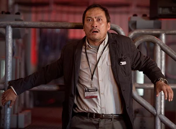 Ken Watanabe w scenie z filmu "Godzilla"