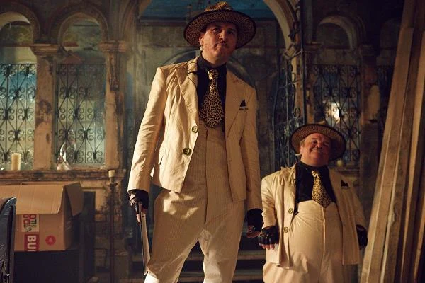 Emil Hoştină i Pavlic Nemes w scenie z filmu "Teoria wszystkiego"