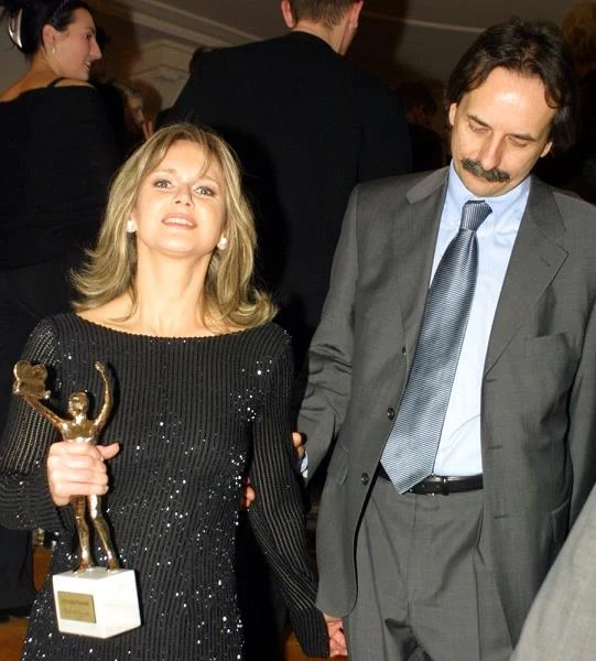 Kiedy w 2012 roku podczas gali wręczenia nagród Akademii Telewizyjnej - Wiktorów - Grażyna Torbicka otrzymała statuetkę w kategorii Osobowość Telewizyjna Roku, przejęta powiedziała ze sceny: "To mój dziewiąty mąż....". Chwilę potem zorientowała się, że popełniła faux pas i wyjaśniła: "To jest szczere zdenerwowanie", po czym natychmiast poprawiła się: "To mój dziewiąty Wiktor. A mąż ciągle ten sam" (na zdjęciu, z pierwszą Złotą Telekamerą i jedynym mężem Adamem Torbickim w 2002 roku) - fot. Marek Zawadka