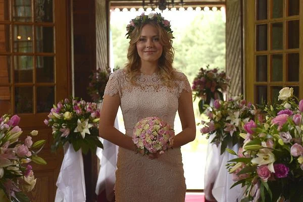 Magdalena Lamparska, która wcześniej już dwukrotnie wychodziła za mąż na planach seriali "39 i pół" oraz "Hotel 52", mimo wszystko miała lekką tremę.