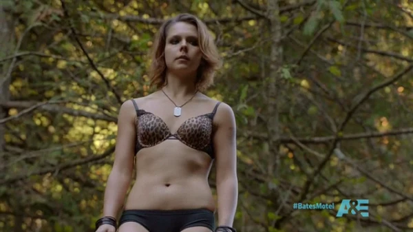 Kwiatkowski oglądać mogliśmy również w ambitnym serialu "Bates Motel". W prequelu kultowego filmu Alfreda Hitchocka "Psychoza" aktorka wcieliła się w postać Cody Brennan. Wiadomo już, że jej bohaterka powróci w drugiej serii produkcji A+E Network. Kwiatkowski oglądać mogliśmy również w ambitnym serialu "Bates Motel". W prequelu kultowego filmu Alfreda Hitchocka "Psychoza" aktorka wcieliła się w postać Cody Brennan. Wiadomo już, że jej bohaterka powróci w drugiej serii produkcji A+E Network.