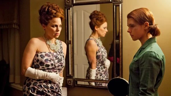 Kwiatkowski zakończyła już zdjęcia do kolejnego filmu - "Sitting on the Edge of Marlene" - ekranizacji noweli Billie Livingston, w którym zagrała 16-letnią dziewczynę czekającą na wyjście ojca z więzienia. W tym czasie musi ułożyć sobie relację z matką-alkoholiczką (Suzanne Clément). Kwiatkowski zakończyła już zdjęcia do kolejnego filmu - "Sitting on the Edge of Marlene" - ekranizacji noweli Billie Livingston, w którym zagrała 16-letnią dziewczynę czekającą na wyjście ojca z więzienia. W tym czasie musi ułożyć sobie relację z matką-alkoholiczką (Suzanne Clément).