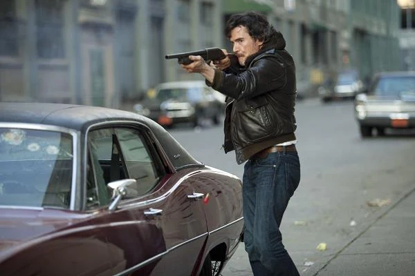 Billy Crudup w scenie z filmu "Więzy krwi"