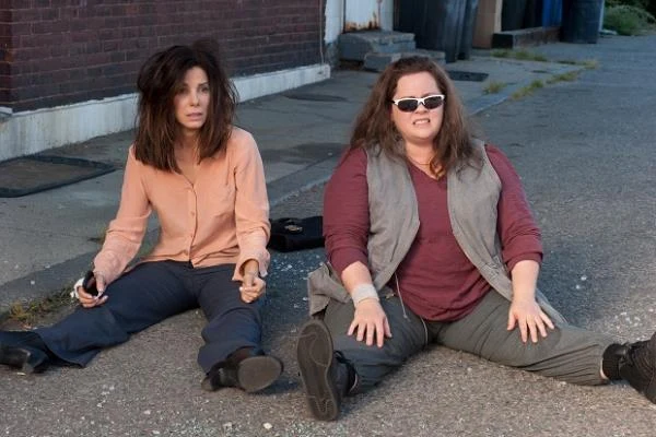 Sandra Bullock i Melissa McCarthy w filmie "Gorący towar" (2013)