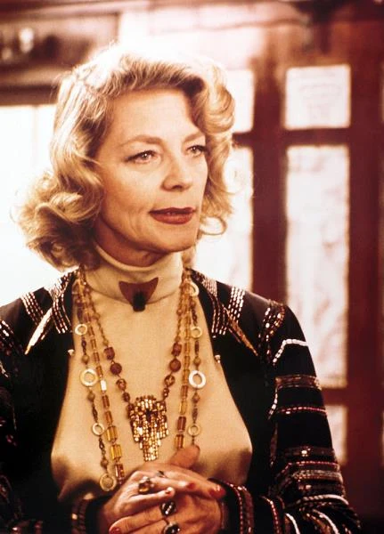 Z całą plejadą gwiazd światowego kina Bacall wystąpiła również w ekranizacji powieści Agathy Christie "Morderstwo w Orient Expressie" Sydneya Lumeta z 1974 roku.