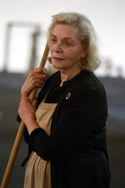 Zapomnianą nieco aktorkę, przypomniał fanom kina Lars von Trier, który obsadził Bacall w jednej z głównych ról w swoim słynnym "Dogville" (2003), a następnie w "Manderlay" (2005).