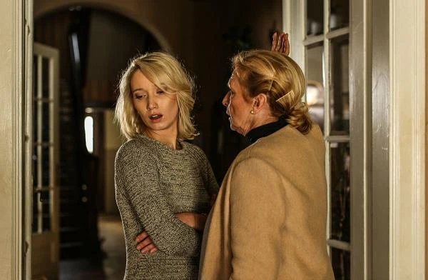 Joanna Orleańska i Ewa Wiśniewska w scenie z filmu "Zbliżenia", fot. Adam Golec