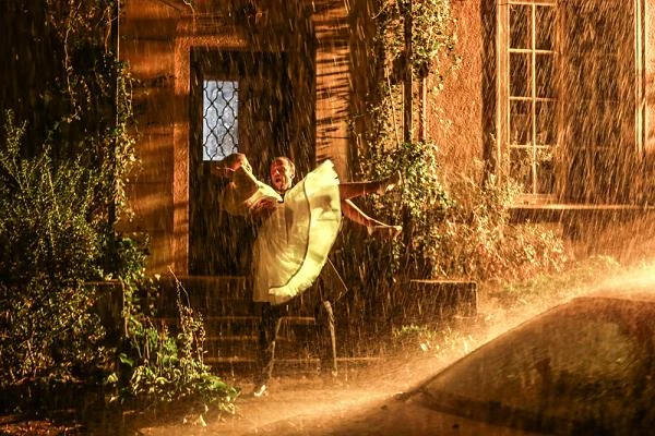 Joanna Orleańska i Łukasz Simlat w scenie z filmu "Zbliżenia", fot. Adam Golec