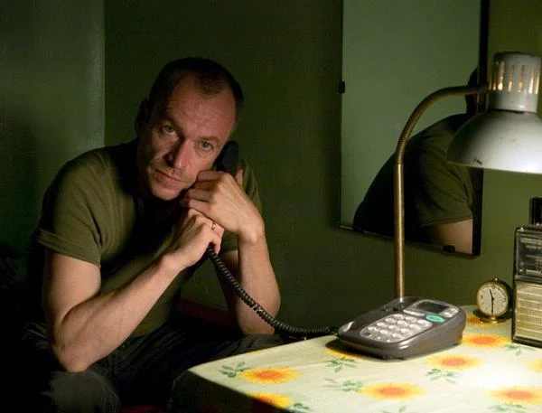 W 2010 roku Mariusz Bonaszewski zagrał drugoplanową rolę w głośnym filmie Pawła Sali "Matka Teresa od kotów". "Mariusz Bonaszewski w roli Huberta bezbłędnie oddaje duchową degrengoladę eksżołnierza, który po traumatycznych przeżyciach w Afganistanie nie może odnaleźć się w normalnym życiu" - czytamy w Internetowej Bazie Filmu Polskiego.