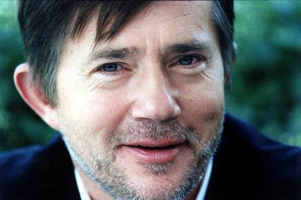 - Ma etykietkę specjalisty od rozwiązywania najbardziej konfliktowych sytuacji. Do tego zawsze jest miły, szarmancki... - opowiada jedna z aktorek grających z panem Mieczysławem w serialu "Na Wspólnej".