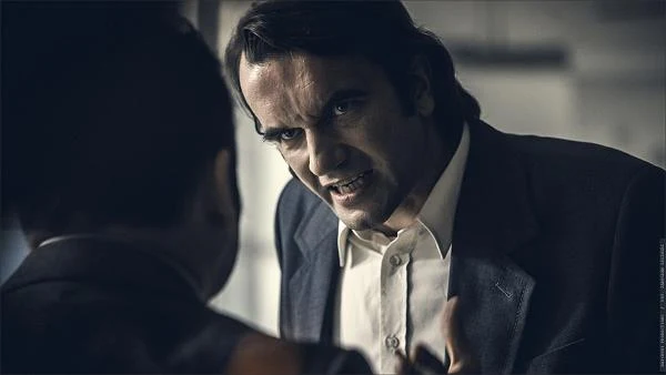 Tomasz Kot w scenie z filmu "Bogowie"