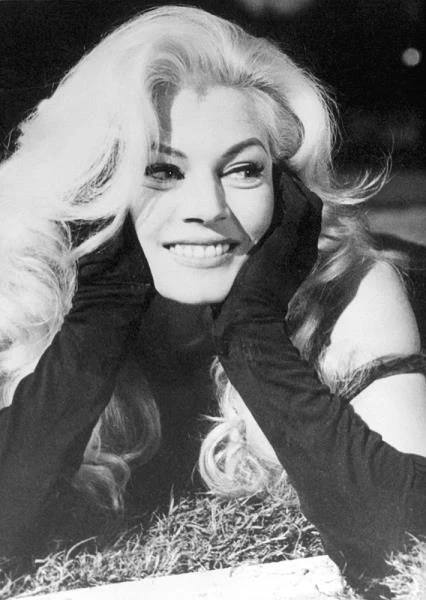 Anita Ekberg w filmie "Boccaccio '70" (1962)