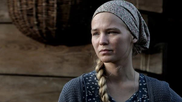 Michalina Łabacz (Zosia) na planie filmu "Wołyń" - fot. Krzysztof Wiktor / Film it