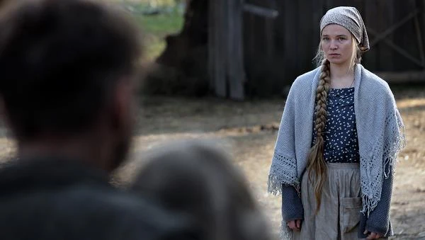 Michalina Łabacz (Zosia) na planie filmu "Wołyń" - fot. Krzysztof Wiktor / Film it