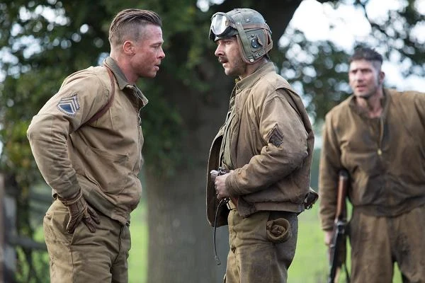 Brad Pitt, Shia LaBeouf i Jon Bernthal w scenie z filmu "Furia"