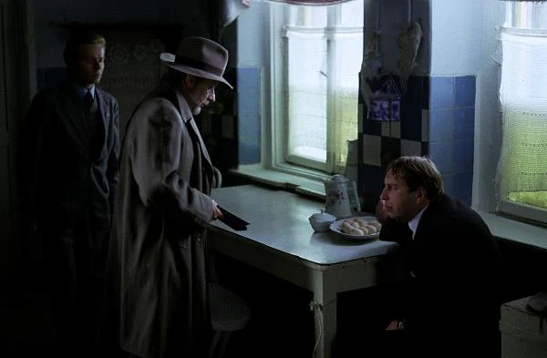 Władysław Kowalski i Jerzy Stuhr w filmie "Medium" - fot. KinoRP