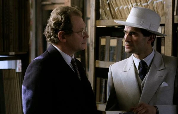 Witold Dębicki (L) i Jerzy Zelnik (P) w filmie "Medium" - fot. KinoRP