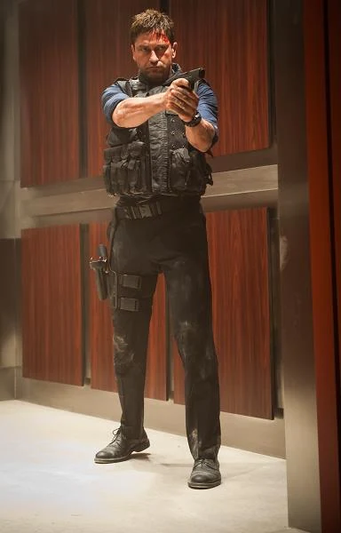 W 2013 roku Butler wyprodukował oraz zagrał główną rolę w filmie "Olimp w ogniu". "Kiedy terroryści przejmują kontrolę nad Białym Domem, biorąc Prezydenta Stanów Zjednoczonych jako zakładnika i wprawiając cały kraj w osłupienie, przebywający przypadkowo w pobliżu zhańbiony agent Secret Service (Butler) staje do samotnej i nierównej walki o przywrócenie wiary w podstawowe amerykańskie wartości "- brzmi opis fabuły obrazu.