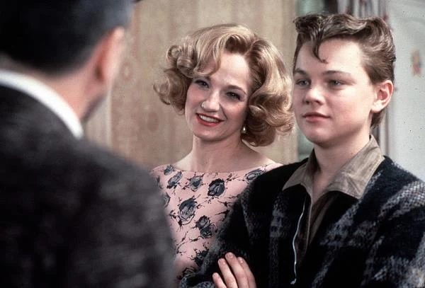 Przełom w jego karierze filmowej nastąpił, kiedy reżyser Michael Caton-Jones powierzył mu rolę Tobiasa Wolffa w filmowej adaptacji dramatu autobiograficznego dramatu Wolffa "Chłopięcy świat", w którym DiCaprio wystąpił u boku Roberta De Niro i Ellen Barkin.

