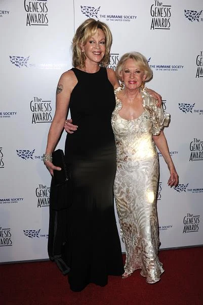 Wkład Tippi Hedren w światowe kino nie ogranicza sie jednak wyłącznie do roli w "Ptakach". Aktorka jest też matką Melanie Griffith - fot. Frazer Harrison