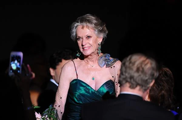 W ostatnich latach aktorkę oglądać możemy w gościnnych występach w telewizyjnych produkcjach. Hedren pojawiła sie m.in. w odcinkach "Cougar Town: Miasta kocic", "CSI: Kryminalnych zagadek Las Vegas" a nawet... "Mody na sukces"! - fot. Jonathan Leibson