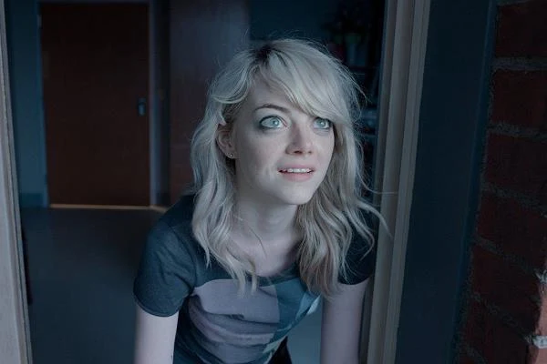 Emma Stone w scenie z filmu "Birdman"