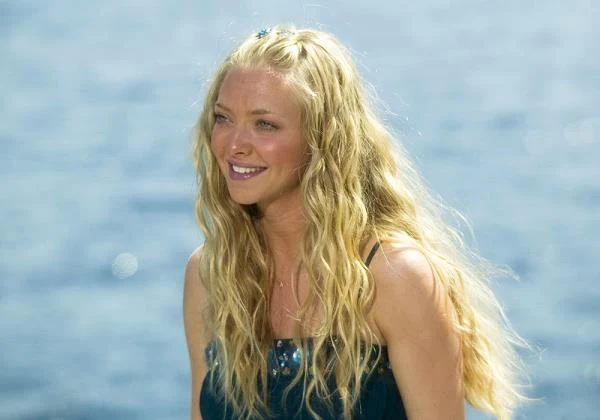 Amanda Seyfried w filmie "Mamma Mia!" (2008) Amanda Seyfried w filmie "Mamma Mia!" (2008)