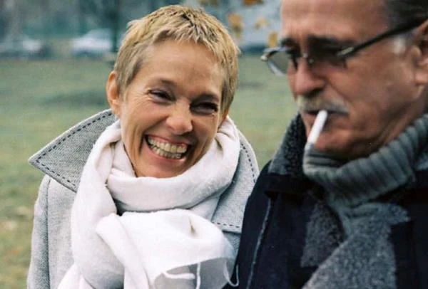 Mija dokładnie 10 lat od premiery filmu "Tulipany" Jacka Borcucha. W nostalgicznym obrazie, będącym hołdem złożonym kinu lat 70., zobaczyliśmy wielkie gwiazdy polskiego kina: Małgorzatę Braunek, Jana Nowcikiego, Zygmunta Malanowicza i Tadeusza Plucińskiego. Kreacja Braunek została nagrodzona na festiwalu w Gdyni, na którym artystka otrzymała statuetkę dla najlepszej aktorki drugoplanowej.